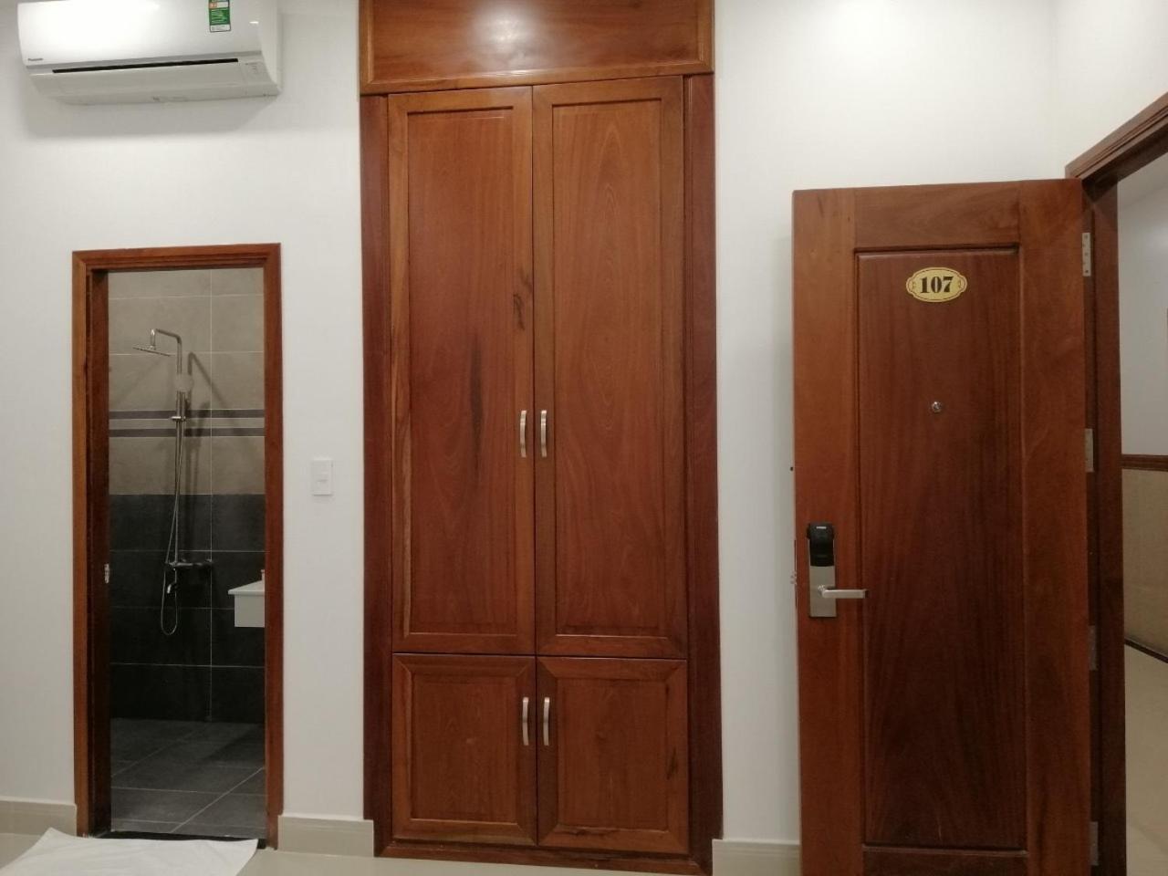 Hotel Khach San Tuyet Hien Phú Quý Zewnętrze zdjęcie
