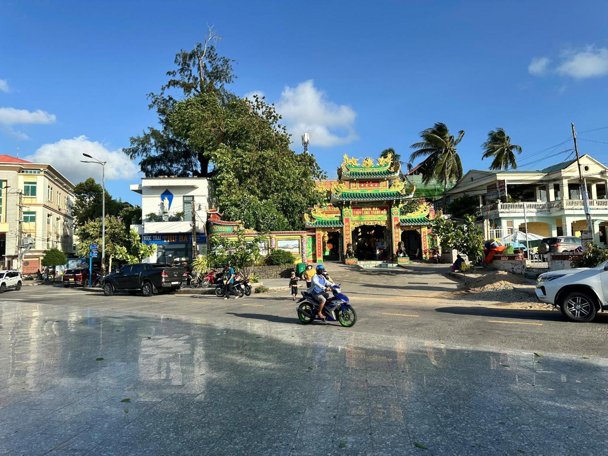 Hotel Khach San Tuyet Hien Phú Quý Zewnętrze zdjęcie