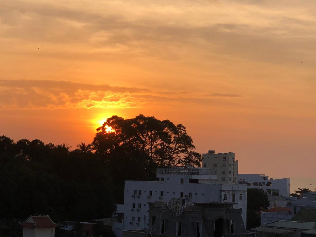 Hotel Khach San Tuyet Hien Phú Quý Zewnętrze zdjęcie