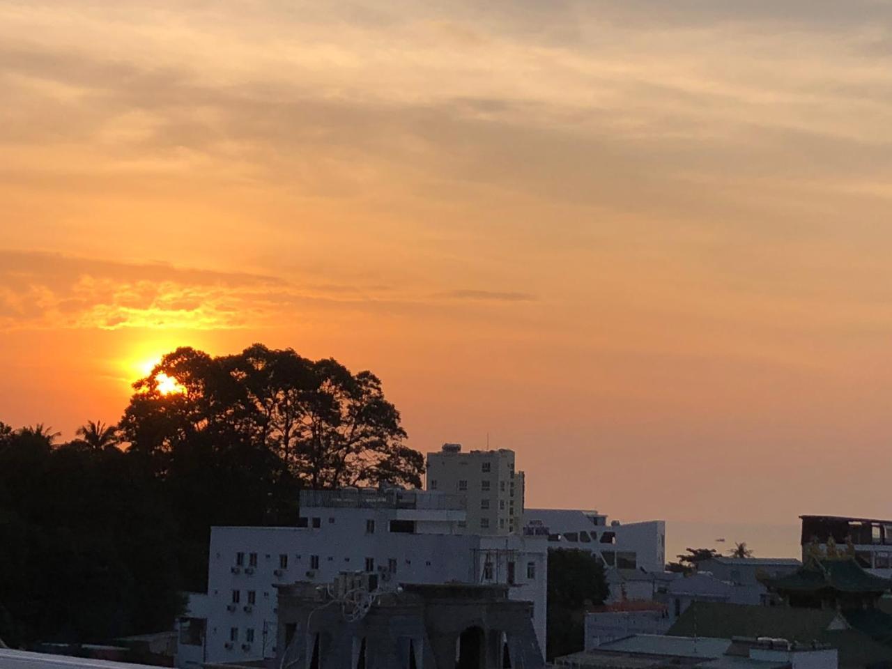 Hotel Khach San Tuyet Hien Phú Quý Zewnętrze zdjęcie