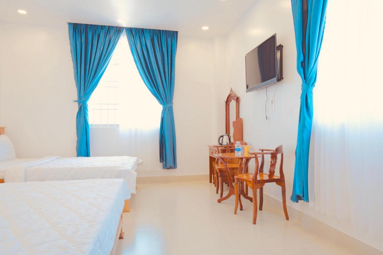 Hotel Khach San Tuyet Hien Phú Quý Zewnętrze zdjęcie
